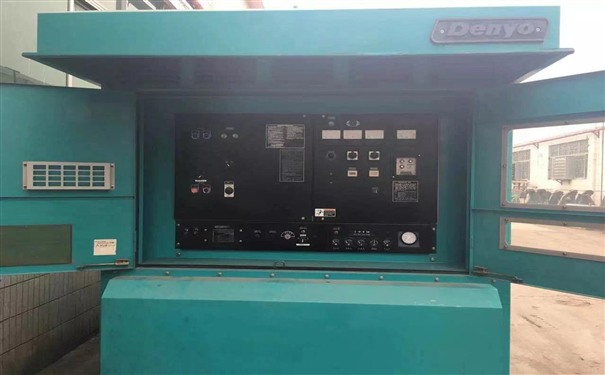 新乡二手康明斯200kw大型柴油发电机组
