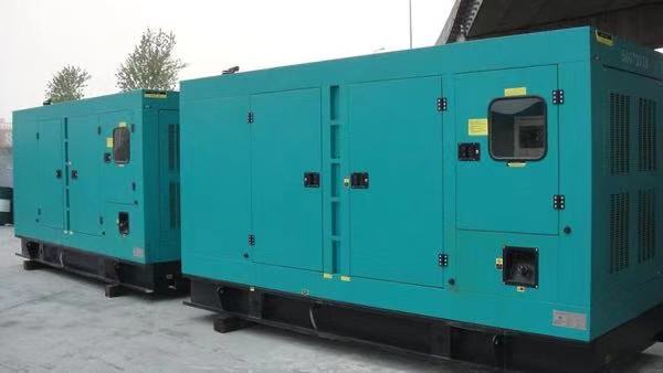新乡二手康明斯400kw大型柴油发电机组