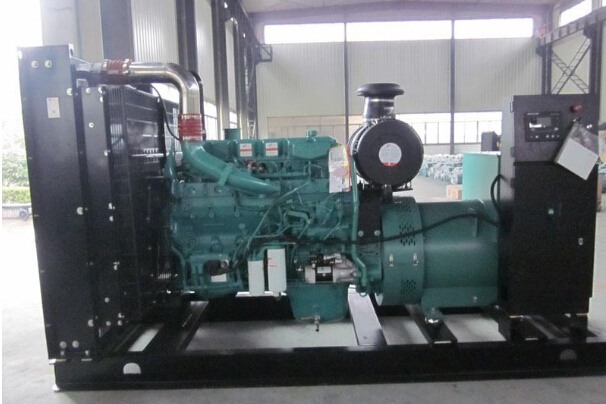新乡二手常柴300kw大型柴油发电机组