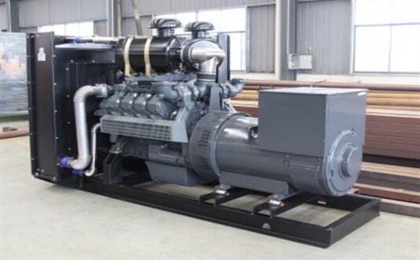 新乡二手康明斯50kw小型柴油发电机组